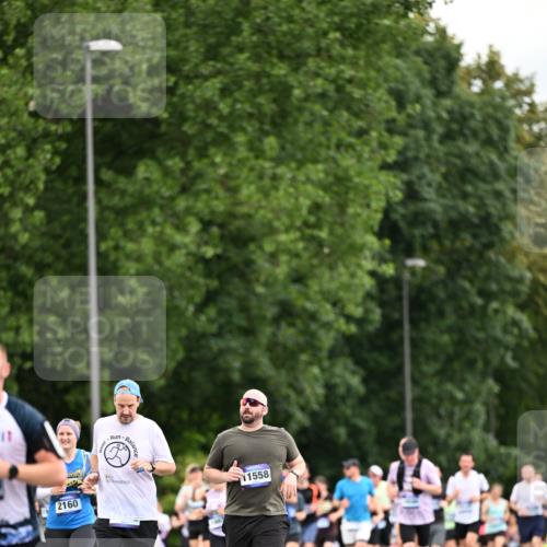 29.06.2025 - hella hamburg halbmarathon Dr. Thomas Lammeyer http://msf.ph/oto/8434970 29.06.2025 10:54:19 Kennedybrücke 1525, 1805, 2160, 2541, 2927, 3070, 3701, 3710, 4168, 4589, 5106, 5997, 6680, 6694, 6989, 7755, 8254, 9015, 9162, 9261, 9940, 10038, 10060, 10704, 11030, 11426 meine-sportfotos.de