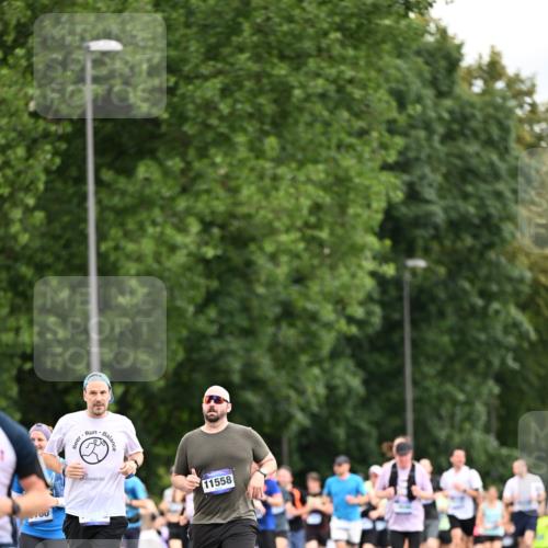 29.06.2025 - hella hamburg halbmarathon Dr. Thomas Lammeyer http://msf.ph/oto/8434983 29.06.2025 10:54:20 Kennedybrücke 1525, 1805, 2160, 2541, 2927, 3070, 3701, 3710, 4168, 4589, 5106, 5997, 6680, 6694, 6989, 7755, 8254, 9015, 9162, 9261, 9940, 10038, 10060, 10704, 11030, 11426 meine-sportfotos.de