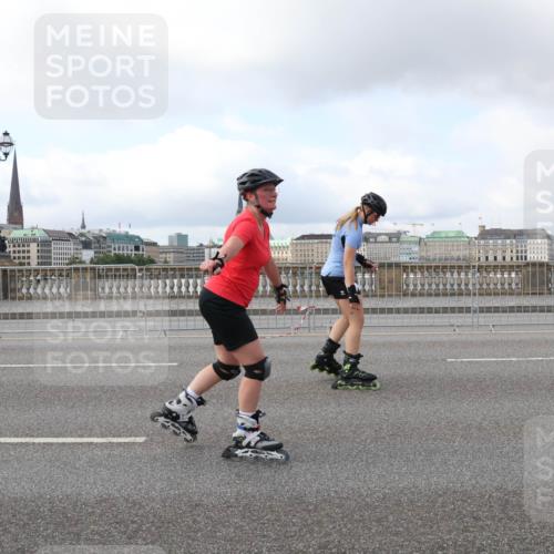 29.06.2025 - hella hamburg halbmarathon Lena Gebhardt http://msf.ph/oto/8435001 29.06.2025 09:01:32 Lombardsbrücke  meine-sportfotos.de