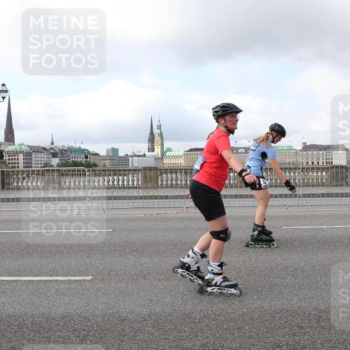 29.06.2025 - hella hamburg halbmarathon Lena Gebhardt http://msf.ph/oto/8435035 29.06.2025 09:01:32 Lombardsbrücke  meine-sportfotos.de