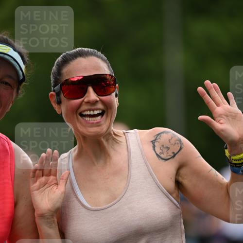 29.06.2025 - hella hamburg halbmarathon Dr. Thomas Lammeyer http://msf.ph/oto/8435036 29.06.2025 10:54:22 Kennedybrücke 1525, 2160, 2541, 2927, 3070, 3680, 3701, 3710, 4168, 4589, 5106, 5997, 6680, 6694, 6989, 7721, 7722, 7755, 8254, 9015, 9261, 9940, 10038, 10060, 10704, 11030, 11426 meine-sportfotos.de