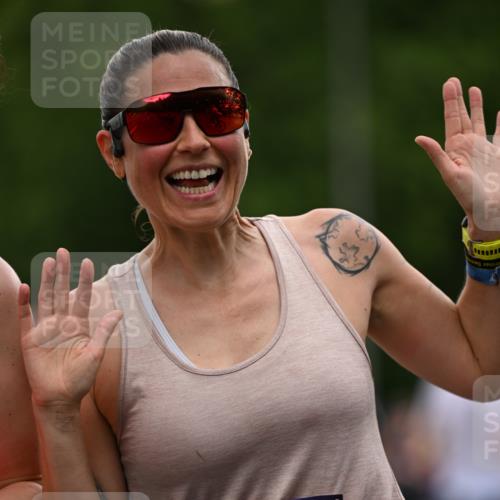 29.06.2025 - hella hamburg halbmarathon Dr. Thomas Lammeyer http://msf.ph/oto/8435042 29.06.2025 10:54:22 Kennedybrücke 1525, 2160, 2541, 2927, 3070, 3680, 3701, 3710, 4168, 4589, 5106, 5997, 6680, 6694, 6989, 7721, 7722, 7755, 8254, 9015, 9261, 9940, 10038, 10060, 10704, 11030, 11426 meine-sportfotos.de