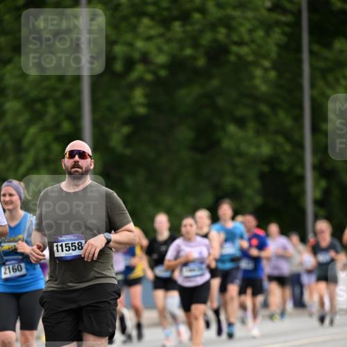 29.06.2025 - hella hamburg halbmarathon Dr. Thomas Lammeyer http://msf.ph/oto/8435063 29.06.2025 10:54:25 Kennedybrücke 1525, 2160, 2927, 3070, 3680, 3701, 3710, 4168, 4589, 5997, 6680, 6694, 6989, 7721, 7722, 7755, 8254, 9261, 9940, 10060, 10704, 11030, 11426 meine-sportfotos.de