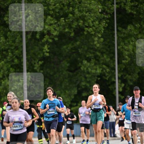 29.06.2025 - hella hamburg halbmarathon Dr. Thomas Lammeyer http://msf.ph/oto/8435105 29.06.2025 10:54:27 Kennedybrücke 1525, 2160, 2927, 3070, 3680, 3701, 3710, 4168, 4589, 5552, 5997, 6680, 6694, 6989, 7721, 7722, 7755, 8254, 8299, 9261, 9940, 10060, 10704, 11030, 11426 meine-sportfotos.de