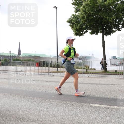 29.06.2025 - hella hamburg halbmarathon Lena Gebhardt http://msf.ph/oto/8435107 29.06.2025 10:44:54 Lombardsbrücke 14681, 191, 1024, 1273, 1629, 1685, 1924, 2007, 2674, 2779, 3506, 3570, 4186, 4215, 4275, 4337, 4968, 5190, 5355, 5649, 6002, 6509, 6841, 6888, 7216, 7699, 7912, 8582, 8594, 8762, 8907, 9036, 9084, 9085, 9331, 9333, 9397, 9536, 10006, 10303, 10304, 10416, 10562, 10566, 10668, 10707, 11272, 12198, 12318, 12332, 12334, 12394, 12409, 13039, 13261, 13262, 13288, 14350, 14681, 14971, 18454, 18459 meine-sportfotos.de