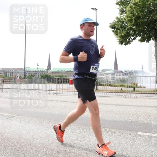29.06.2025 - hella hamburg halbmarathon Lena Gebhardt http://msf.ph/oto/8435165 29.06.2025 10:44:55 Lombardsbrücke 9084, 9085, 1468, 1024, 1273, 1629, 1685, 1924, 2007, 2674, 2779, 3506, 3570, 4186, 4215, 4275, 4337, 4968, 5190, 5355, 5649, 6002, 6509, 6841, 6888, 7216, 7699, 7912, 8582, 8594, 8762, 8907, 9036, 9084, 9085, 9331, 9333, 9397, 9536, 10006, 10416, 10562, 10566, 10668, 10707, 11272, 12198, 12318, 12332, 12334, 12394, 12409, 13039, 13261, 13262, 13288, 14350, 14681, 14971, 18454, 18459 meine-sportfotos.de