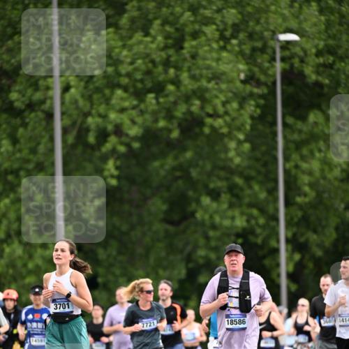 29.06.2025 - hella hamburg halbmarathon Dr. Thomas Lammeyer http://msf.ph/oto/8435187 29.06.2025 10:54:30 Kennedybrücke 1259, 1525, 2160, 2927, 3070, 3680, 3701, 3710, 4168, 5119, 5552, 5997, 6680, 6694, 6989, 7721, 7722, 7755, 8254, 8299, 9261, 9940, 10033, 10060, 10704, 11426 meine-sportfotos.de