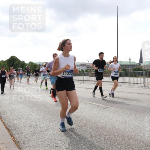 29.06.2025 - hella hamburg halbmarathon Lena Gebhardt http://msf.ph/oto/8435227 29.06.2025 10:44:56 Lombardsbrücke 13629, 14971, 11272, 9084, 9085, 1024, 1273, 1629, 1685, 1924, 2007, 2674, 2779, 3506, 3570, 4186, 4215, 4275, 4337, 4968, 5190, 5355, 5649, 6002, 6509, 6841, 6888, 7216, 7699, 7912, 8582, 8594, 8762, 8907, 9036, 9084, 9085, 9331, 9333, 9397, 9536, 10006, 10416, 10562, 10566, 10668, 10707, 11272, 12198, 12318, 12332, 12334, 12394, 12409, 13039, 13261, 13262, 13288, 14350, 14681, 14971, 18454, 18459 meine-sportfotos.de