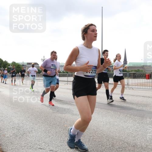 29.06.2025 - hella hamburg halbmarathon Lena Gebhardt http://msf.ph/oto/8435250 29.06.2025 10:44:56 Lombardsbrücke 1273, 13629, 14971, 17372, 272, 4084, 1024, 1273, 1629, 1685, 1924, 2007, 2674, 2779, 3506, 3570, 4186, 4215, 4275, 4337, 4968, 5190, 5355, 5649, 6002, 6509, 6841, 6888, 7216, 7699, 7912, 8582, 8594, 8762, 8907, 9036, 9084, 9085, 9331, 9333, 9397, 9536, 10006, 10416, 10562, 10566, 10668, 10707, 11272, 12198, 12318, 12332, 12334, 12394, 12409, 13039, 13261, 13262, 13288, 14350, 14681, 14971, 18454, 18459 meine-sportfotos.de