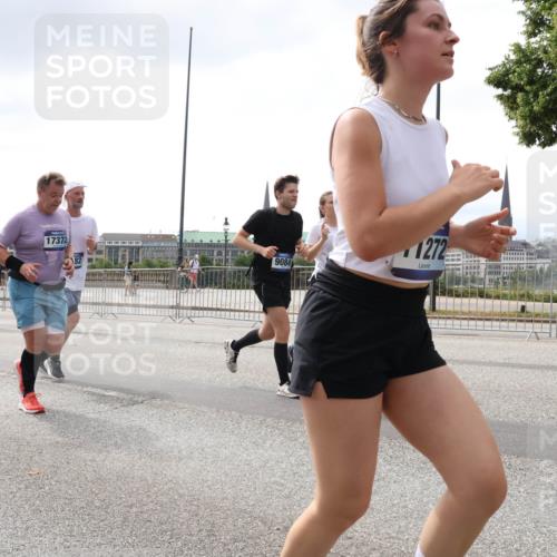 29.06.2025 - hella hamburg halbmarathon Lena Gebhardt http://msf.ph/oto/8435313 29.06.2025 10:44:57 Lombardsbrücke 16494, 17372, 9084, 1272, 1024, 1273, 1629, 1685, 1924, 2007, 2674, 2779, 3160, 3164, 3506, 3570, 4186, 4215, 4275, 4337, 4851, 4968, 5190, 5355, 5649, 6002, 6509, 6841, 6888, 7216, 7699, 7912, 8582, 8594, 8762, 8907, 9036, 9084, 9085, 9331, 9333, 9397, 9536, 10006, 10416, 10562, 10566, 10668, 10707, 11272, 12198, 12318, 12332, 12334, 12394, 12409, 13039, 13261, 13262, 13288, 14350, 14681, 14971, 18454, 18459 meine-sportfotos.de