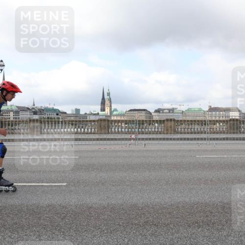29.06.2025 - hella hamburg halbmarathon Lena Gebhardt http://msf.ph/oto/8435320 29.06.2025 09:01:41 Lombardsbrücke 248 meine-sportfotos.de