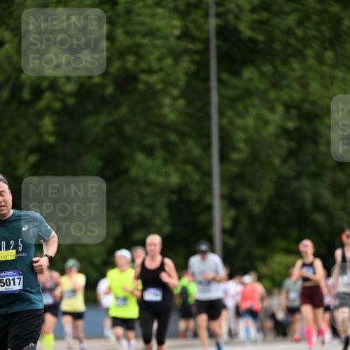 29.06.2025 - hella hamburg halbmarathon Dr. Thomas Lammeyer http://msf.ph/oto/8435494 29.06.2025 10:54:43 Kennedybrücke 1259, 1487, 1511, 1625, 2047, 2160, 3680, 3701, 3710, 4168, 4642, 4870, 5119, 5552, 6015, 7721, 7722, 8299, 9096, 9940, 10033, 11426 meine-sportfotos.de