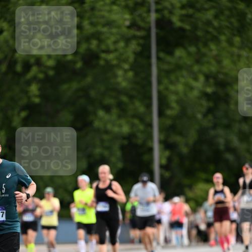 29.06.2025 - hella hamburg halbmarathon Dr. Thomas Lammeyer http://msf.ph/oto/8435498 29.06.2025 10:54:44 Kennedybrücke 1259, 1487, 1511, 1625, 2047, 2160, 3680, 3701, 3710, 4168, 4642, 4870, 5119, 5552, 6015, 7721, 7722, 8299, 9096, 9940, 10033, 11426 meine-sportfotos.de