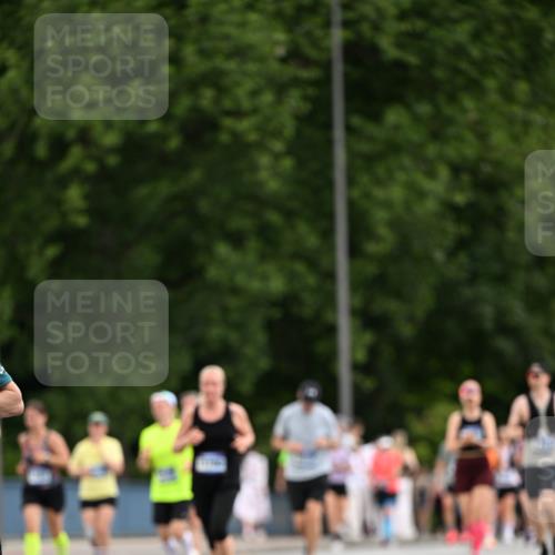29.06.2025 - hella hamburg halbmarathon Dr. Thomas Lammeyer http://msf.ph/oto/8435510 29.06.2025 10:54:44 Kennedybrücke 1259, 1487, 1511, 1625, 2047, 2160, 3680, 3701, 3710, 4168, 4642, 4870, 5119, 5552, 6015, 7721, 7722, 8299, 9096, 9940, 10033, 11426 meine-sportfotos.de