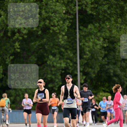 29.06.2025 - hella hamburg halbmarathon Dr. Thomas Lammeyer http://msf.ph/oto/8435522 29.06.2025 10:54:49 Kennedybrücke 1259, 1487, 1511, 1625, 2047, 3680, 3701, 4642, 4695, 4870, 5119, 5552, 6015, 7133, 7161, 7677, 7721, 7722, 8299, 8833, 9096, 10033 meine-sportfotos.de