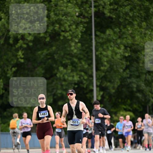 29.06.2025 - hella hamburg halbmarathon Dr. Thomas Lammeyer http://msf.ph/oto/8435538 29.06.2025 10:54:49 Kennedybrücke 1259, 1487, 1511, 1625, 2047, 3680, 3701, 4642, 4695, 4870, 5119, 5552, 6015, 7133, 7161, 7677, 7721, 7722, 8299, 8833, 9096, 10033 meine-sportfotos.de