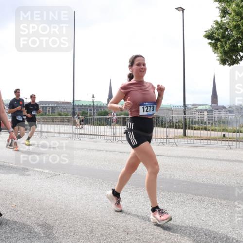 29.06.2025 - hella hamburg halbmarathon Lena Gebhardt http://msf.ph/oto/8435564 29.06.2025 10:45:00 Lombardsbrücke 14971, 6841, 16101, 1273, 1024, 1273, 1629, 1685, 1798, 1924, 2007, 2674, 2779, 3160, 3164, 3570, 3993, 4186, 4215, 4275, 4337, 4851, 4968, 5099, 5190, 5355, 6509, 6788, 6841, 6888, 6980, 7699, 7912, 8582, 8594, 8605, 8762, 8907, 9036, 9084, 9085, 9331, 9333, 9397, 9536, 10006, 10562, 10566, 10668, 10707, 11272, 11314, 12198, 12318, 12332, 12334, 12394, 13039, 13261, 13288, 14350, 14681, 14971, 18454, 18459 meine-sportfotos.de