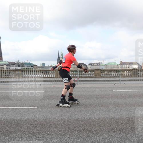 29.06.2025 - hella hamburg halbmarathon Lena Gebhardt http://msf.ph/oto/8435571 29.06.2025 09:01:43 Lombardsbrücke 303 meine-sportfotos.de