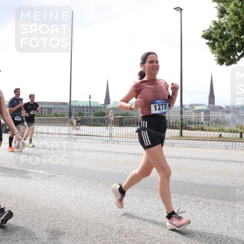 29.06.2025 - hella hamburg halbmarathon Lena Gebhardt http://msf.ph/oto/8435578 29.06.2025 10:45:00 Lombardsbrücke 14971, 6841, 16101, 1273, 1024, 1273, 1629, 1685, 1798, 1924, 2007, 2674, 2779, 3160, 3164, 3570, 3993, 4186, 4215, 4275, 4337, 4851, 4968, 5099, 5190, 5355, 6509, 6788, 6841, 6888, 6980, 7699, 7912, 8582, 8594, 8605, 8762, 8907, 9036, 9084, 9085, 9331, 9333, 9397, 9536, 10006, 10562, 10566, 10668, 10707, 11272, 11314, 12198, 12318, 12332, 12334, 12394, 13039, 13261, 13288, 14350, 14681, 14971, 18454, 18459 meine-sportfotos.de