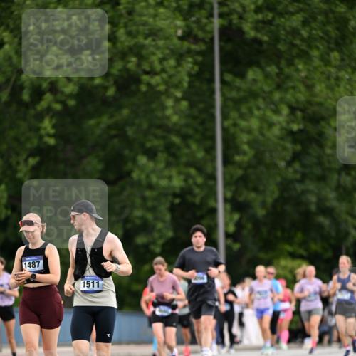 29.06.2025 - hella hamburg halbmarathon Dr. Thomas Lammeyer http://msf.ph/oto/8435584 29.06.2025 10:54:51 Kennedybrücke 1259, 1478, 1487, 1511, 1625, 2047, 3680, 4642, 4695, 4870, 5119, 5552, 6015, 7133, 7161, 7677, 7721, 7722, 8299, 8833, 9096, 10033, 10437 meine-sportfotos.de