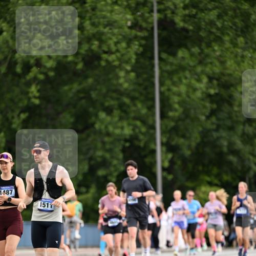 29.06.2025 - hella hamburg halbmarathon Dr. Thomas Lammeyer http://msf.ph/oto/8435596 29.06.2025 10:54:51 Kennedybrücke 1259, 1478, 1487, 1511, 1625, 2047, 3680, 4642, 4695, 4870, 5119, 5552, 6015, 7133, 7161, 7677, 7721, 7722, 8299, 8833, 9096, 10033, 10437 meine-sportfotos.de