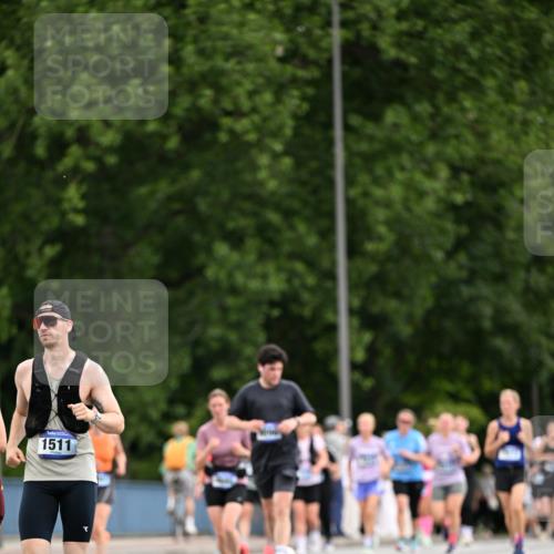 29.06.2025 - hella hamburg halbmarathon Dr. Thomas Lammeyer http://msf.ph/oto/8435604 29.06.2025 10:54:51 Kennedybrücke 1259, 1478, 1487, 1511, 1625, 2047, 3680, 4642, 4695, 4870, 5119, 5552, 6015, 7133, 7161, 7677, 7721, 7722, 8299, 8833, 9096, 10033, 10437 meine-sportfotos.de
