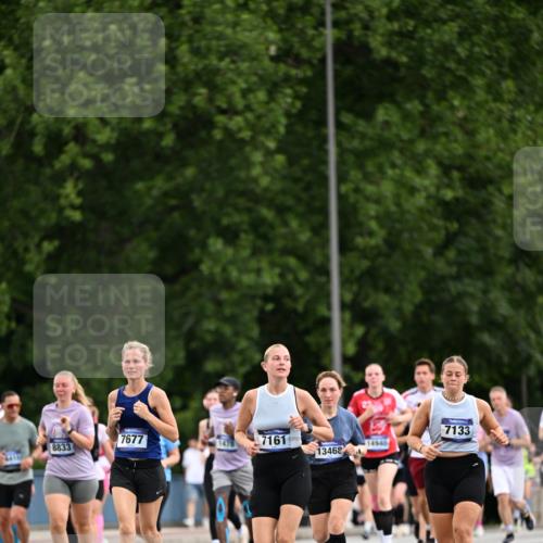 29.06.2025 - hella hamburg halbmarathon Dr. Thomas Lammeyer http://msf.ph/oto/8435619 29.06.2025 10:54:58 Kennedybrücke 1259, 1478, 1487, 1511, 1625, 2047, 3647, 4642, 4695, 4870, 5119, 6015, 6178, 7133, 7161, 7677, 8833, 8986, 9096, 10033, 10437 meine-sportfotos.de