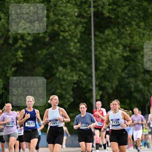 29.06.2025 - hella hamburg halbmarathon Dr. Thomas Lammeyer http://msf.ph/oto/8435631 29.06.2025 10:54:58 Kennedybrücke 1259, 1478, 1487, 1511, 1625, 2047, 3647, 4642, 4695, 4870, 5119, 6015, 6178, 7133, 7161, 7677, 8833, 8986, 9096, 10033, 10437 meine-sportfotos.de