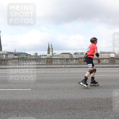 29.06.2025 - hella hamburg halbmarathon Lena Gebhardt http://msf.ph/oto/8435648 29.06.2025 09:01:43 Lombardsbrücke 303 meine-sportfotos.de
