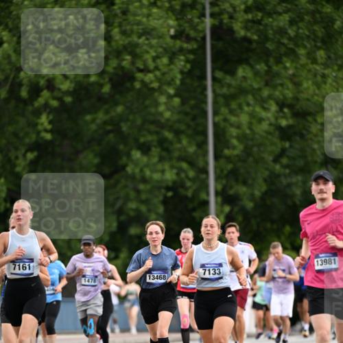 29.06.2025 - hella hamburg halbmarathon Dr. Thomas Lammeyer http://msf.ph/oto/8435656 29.06.2025 10:54:59 Kennedybrücke 1478, 1487, 1511, 1625, 2047, 3647, 4642, 4695, 4870, 6015, 6178, 7133, 7161, 7677, 8833, 8986, 9096, 10437 meine-sportfotos.de