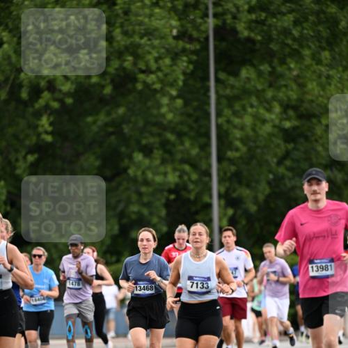 29.06.2025 - hella hamburg halbmarathon Dr. Thomas Lammeyer http://msf.ph/oto/8435666 29.06.2025 10:55:00 Kennedybrücke 1478, 1487, 1511, 1625, 2047, 3647, 4642, 4695, 4870, 6015, 6178, 7133, 7161, 7677, 8833, 8986, 9096, 10437 meine-sportfotos.de