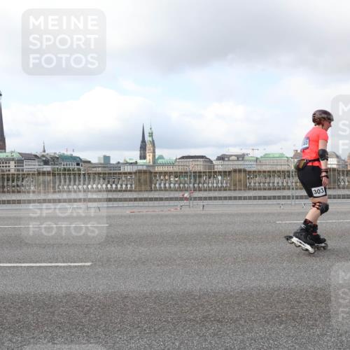 29.06.2025 - hella hamburg halbmarathon Lena Gebhardt http://msf.ph/oto/8435683 29.06.2025 09:01:43 Lombardsbrücke 303 meine-sportfotos.de