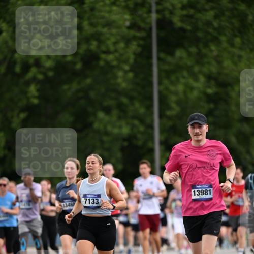 29.06.2025 - hella hamburg halbmarathon Dr. Thomas Lammeyer http://msf.ph/oto/8435684 29.06.2025 10:55:00 Kennedybrücke 1478, 1487, 1511, 1625, 2047, 3647, 4642, 4695, 4870, 6015, 6178, 7133, 7161, 7677, 8833, 8986, 9096, 10437 meine-sportfotos.de