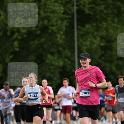 29.06.2025 - hella hamburg halbmarathon Dr. Thomas Lammeyer http://msf.ph/oto/8435699 29.06.2025 10:55:01 Kennedybrücke 1478, 1487, 1511, 1625, 2047, 3647, 4642, 4695, 4870, 6015, 6178, 7133, 7161, 7677, 8833, 8986, 9096, 10437 meine-sportfotos.de