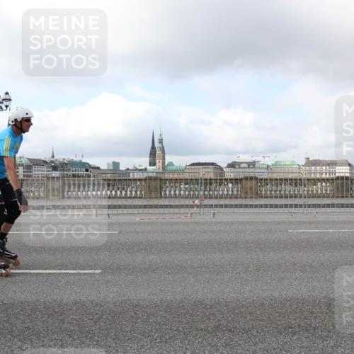 29.06.2025 - hella hamburg halbmarathon Lena Gebhardt http://msf.ph/oto/8435725 29.06.2025 09:01:46 Lombardsbrücke 273 meine-sportfotos.de