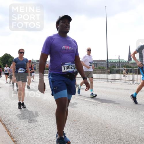 29.06.2025 - hella hamburg halbmarathon Lena Gebhardt http://msf.ph/oto/8435839 29.06.2025 10:45:03 Lombardsbrücke 10416, 13629, 9036, 688, 12394, 1024, 1273, 1629, 1685, 1798, 1924, 2007, 2674, 2779, 3160, 3164, 3570, 3879, 3993, 4099, 4102, 4186, 4215, 4275, 4337, 4504, 4820, 4851, 4968, 5099, 5108, 5190, 5355, 5636, 6509, 6763, 6788, 6841, 6888, 6980, 7699, 7912, 8582, 8594, 8605, 8762, 8907, 9036, 9084, 9085, 9331, 9333, 9397, 9536, 10562, 10566, 10668, 10707, 11272, 11314, 12198, 12318, 12332, 12334, 12394, 13039, 13261, 14681, 18454, 18459 meine-sportfotos.de