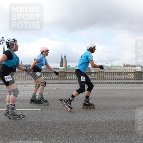 29.06.2025 - hella hamburg halbmarathon Lena Gebhardt http://msf.ph/oto/8435849 29.06.2025 09:01:47 Lombardsbrücke 116, 27, 273 meine-sportfotos.de