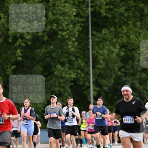29.06.2025 - hella hamburg halbmarathon Dr. Thomas Lammeyer http://msf.ph/oto/8435882 29.06.2025 10:55:07 Kennedybrücke 1478, 1487, 1511, 2047, 3647, 4695, 4848, 5530, 6178, 7133, 7141, 7161, 7677, 8833, 8986, 9096, 9605, 10437 meine-sportfotos.de