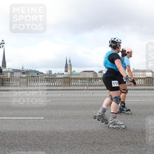 29.06.2025 - hella hamburg halbmarathon Lena Gebhardt http://msf.ph/oto/8435952 29.06.2025 09:01:47 Lombardsbrücke 116 meine-sportfotos.de