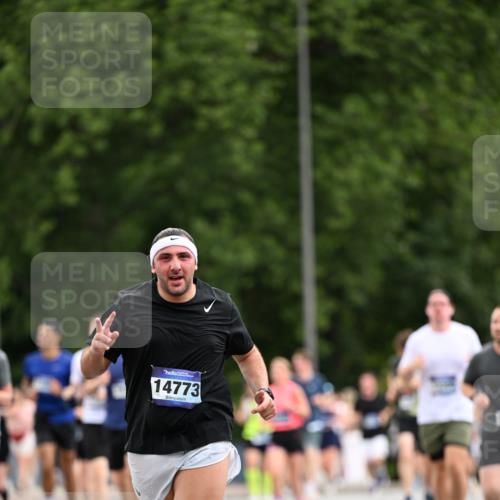 29.06.2025 - hella hamburg halbmarathon Dr. Thomas Lammeyer http://msf.ph/oto/8435961 29.06.2025 10:55:09 Kennedybrücke 1478, 1487, 1511, 2047, 2358, 2859, 3647, 4695, 4848, 5530, 6178, 7133, 7141, 7161, 7677, 8833, 8986, 9096, 9605, 10437 meine-sportfotos.de