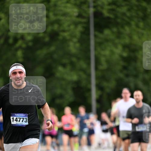 29.06.2025 - hella hamburg halbmarathon Dr. Thomas Lammeyer http://msf.ph/oto/8435988 29.06.2025 10:55:10 Kennedybrücke 1478, 1487, 2358, 2859, 3647, 4695, 4848, 5530, 6178, 7133, 7141, 7161, 7677, 8833, 8986, 9096, 9605, 10437 meine-sportfotos.de