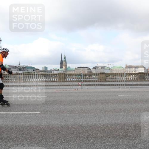 29.06.2025 - hella hamburg halbmarathon Lena Gebhardt http://msf.ph/oto/8435992 29.06.2025 09:01:48 Lombardsbrücke 119 meine-sportfotos.de