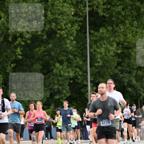 29.06.2025 - hella hamburg halbmarathon Dr. Thomas Lammeyer http://msf.ph/oto/8436014 29.06.2025 10:55:11 Kennedybrücke 1478, 2358, 2859, 3647, 4695, 4848, 5530, 6178, 7133, 7141, 7161, 7677, 8833, 8986, 9096, 9605, 10437 meine-sportfotos.de