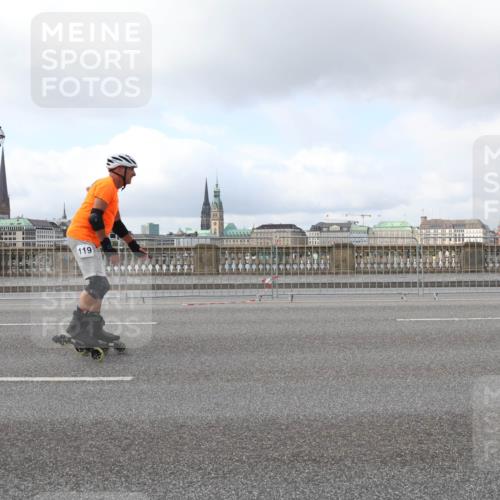 29.06.2025 - hella hamburg halbmarathon Lena Gebhardt http://msf.ph/oto/8436061 29.06.2025 09:01:48 Lombardsbrücke 119 meine-sportfotos.de