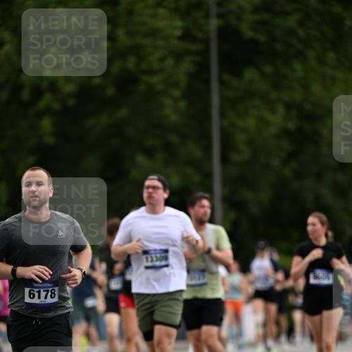 29.06.2025 - hella hamburg halbmarathon Dr. Thomas Lammeyer http://msf.ph/oto/8436095 29.06.2025 10:55:13 Kennedybrücke 1478, 2358, 2859, 3647, 4695, 4848, 5530, 6178, 7133, 7141, 7161, 7677, 8833, 8986, 9096, 9605, 10437, 11252 meine-sportfotos.de
