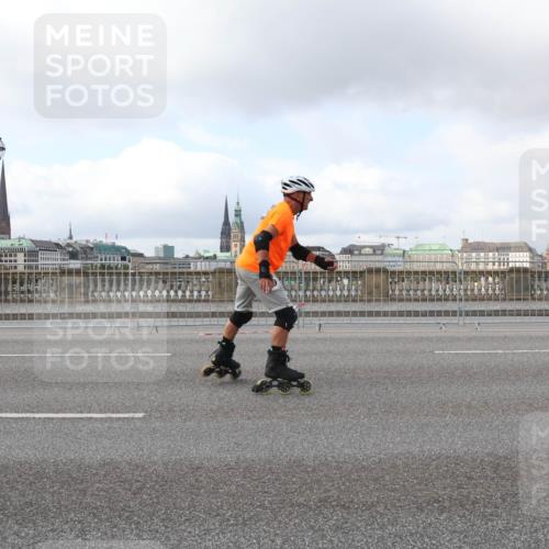 29.06.2025 - hella hamburg halbmarathon Lena Gebhardt http://msf.ph/oto/8436140 29.06.2025 09:01:48 Lombardsbrücke  meine-sportfotos.de