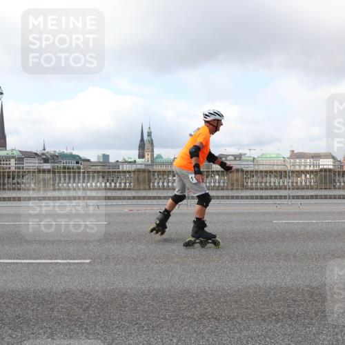 29.06.2025 - hella hamburg halbmarathon Lena Gebhardt http://msf.ph/oto/8436166 29.06.2025 09:01:48 Lombardsbrücke  meine-sportfotos.de