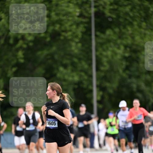 29.06.2025 - hella hamburg halbmarathon Dr. Thomas Lammeyer http://msf.ph/oto/8436219 29.06.2025 10:55:16 Kennedybrücke 1208, 1478, 2358, 2859, 3229, 3647, 4848, 5530, 6178, 7133, 7141, 7161, 7677, 8779, 8833, 8986, 9605, 10437, 11252 meine-sportfotos.de