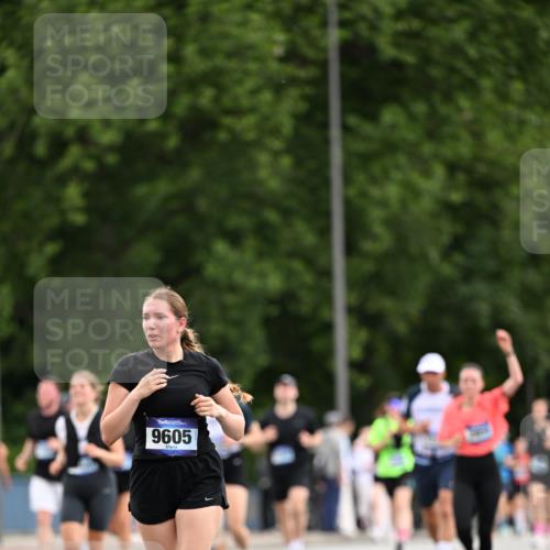 29.06.2025 - hella hamburg halbmarathon Dr. Thomas Lammeyer http://msf.ph/oto/8436228 29.06.2025 10:55:16 Kennedybrücke 1208, 1478, 2358, 2859, 3229, 3647, 4848, 5530, 6178, 7133, 7141, 7161, 7677, 8779, 8833, 8986, 9605, 10437, 11252 meine-sportfotos.de