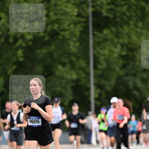 29.06.2025 - hella hamburg halbmarathon Dr. Thomas Lammeyer http://msf.ph/oto/8436240 29.06.2025 10:55:17 Kennedybrücke 1208, 1478, 2358, 2859, 3229, 3647, 4848, 5530, 6178, 7141, 7161, 7677, 8779, 8833, 8986, 9605, 10437, 11252 meine-sportfotos.de